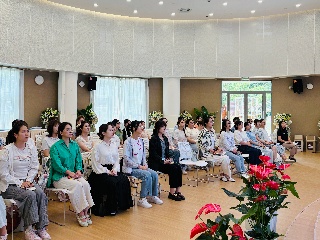 教师聆听.jpg